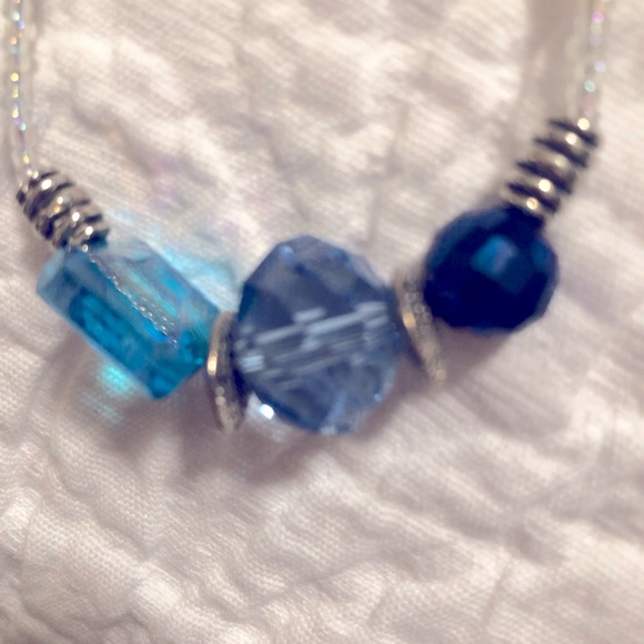Long blue beaded necklace - Picture 3 of 5
